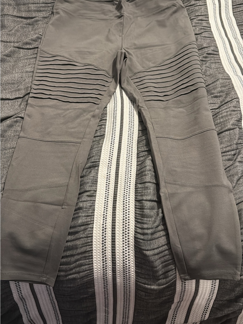 LuLaRoe Luxe Gray Leggings